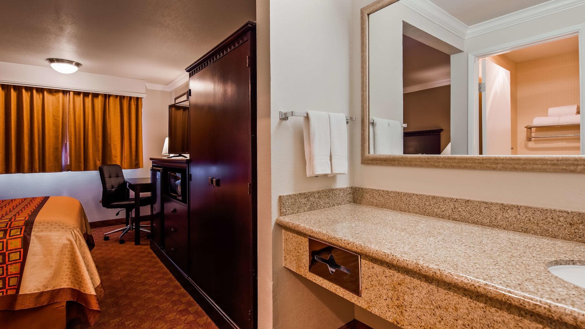 ชัวร์สเตย์ พลัส โฮเต็ล บาย เบสต์ เวสเทิร์น ลอมพ็อก Hotel Lompoc ภายนอก รูปภาพ